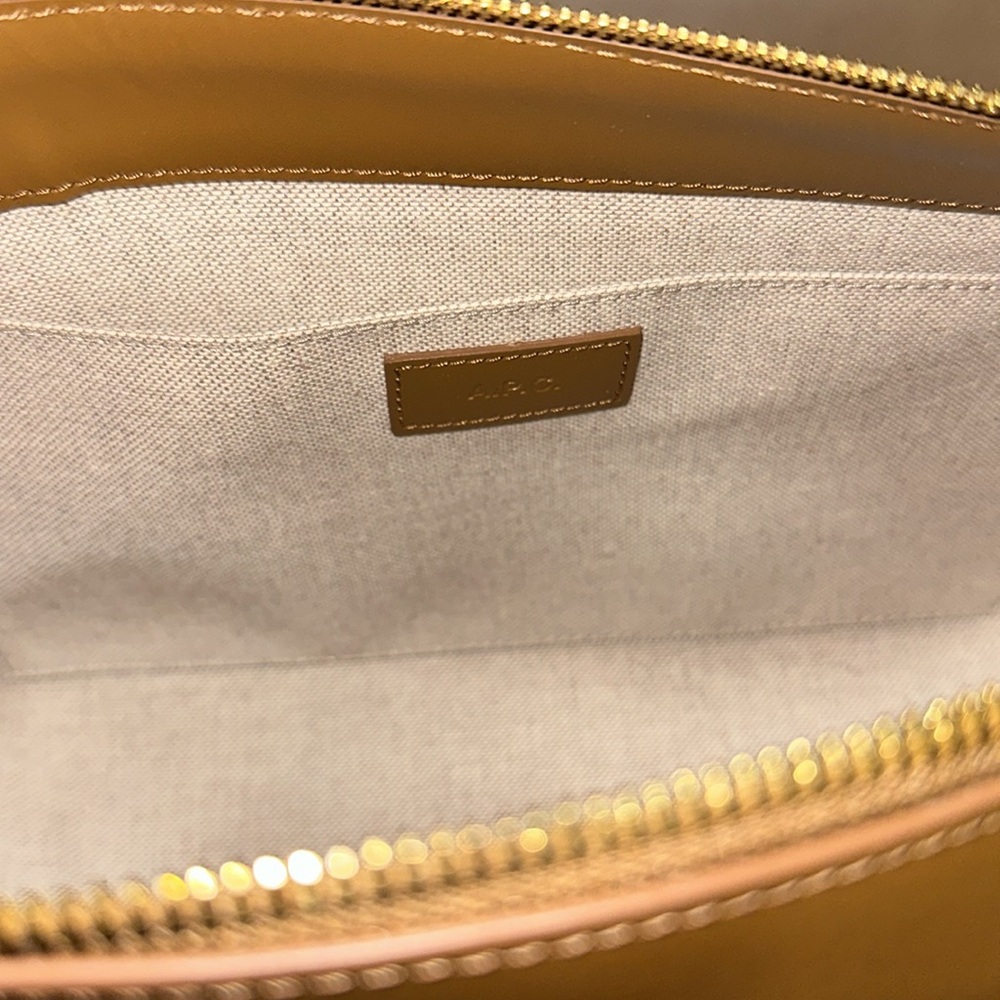 🔥🔥🔥NEW A.P.C. Virginie Zipped Leather Shoulder Bag - Picture 9 of 12